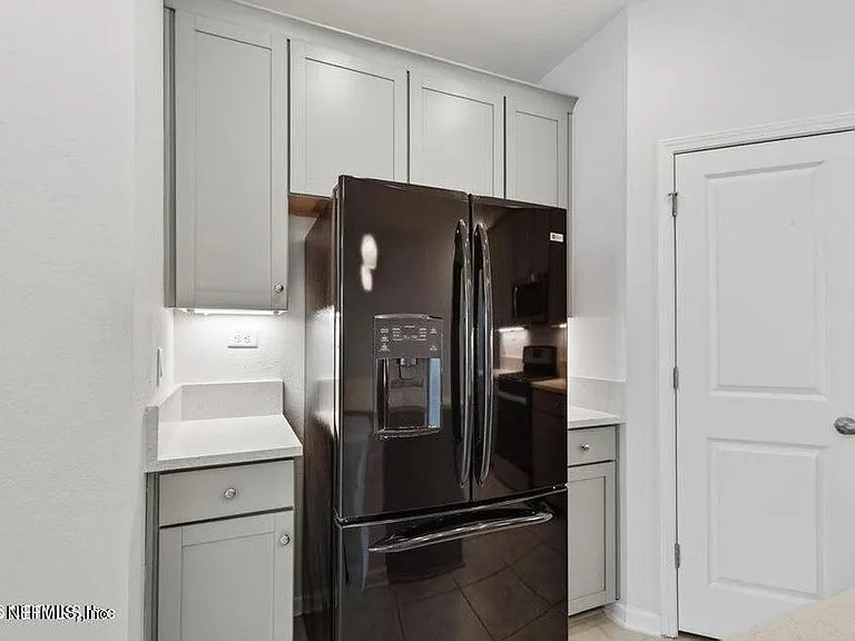 260 Brandon Lakes Dr — Photo 15