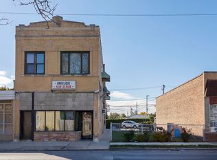 7041 W Addison St, Chicago, IL 60634