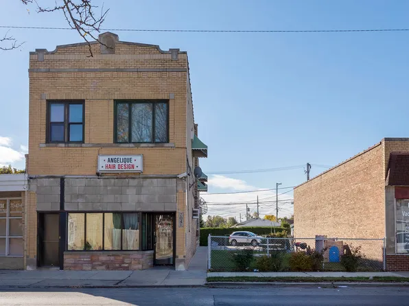 7041 W Addison St, Chicago, IL 60634