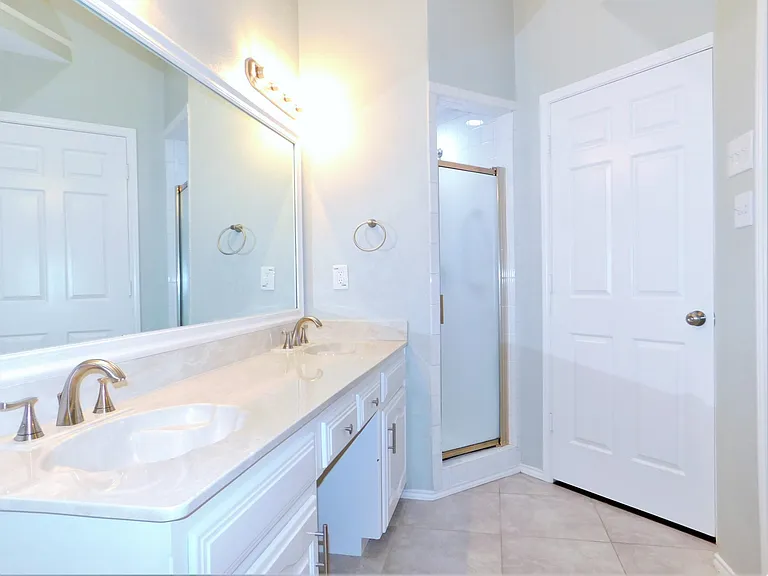 1539 Pickwick Ln — Photo 15