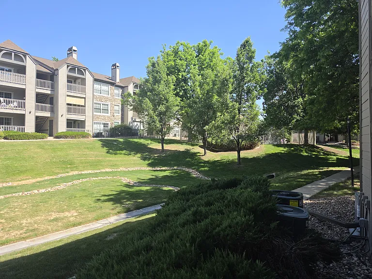 9150 E Arbor Cir #F — Photo 4