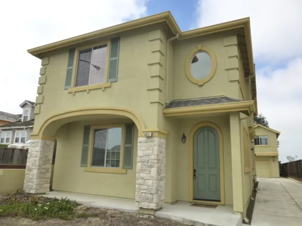 3071 Crescent Ave, Marina, CA 93933