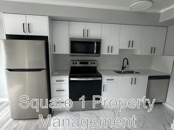 10625 122nd St NW, Edmonton, AB T5N 1M7