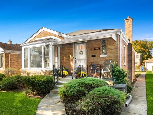 7440 N Osceola Ave, Chicago, IL 60631