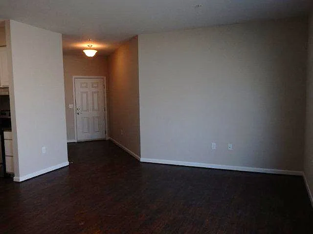 31 Water St #D — Photo 14