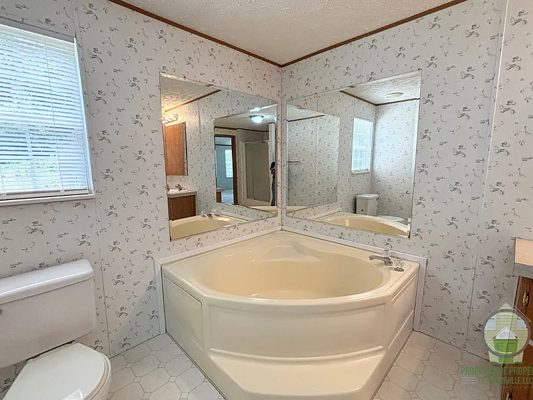 68 Honeysuckle Dr — Photo 13
