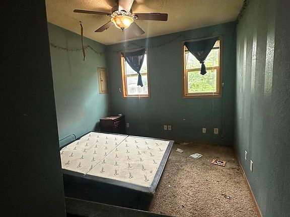 4th image of 1323 N 8th St