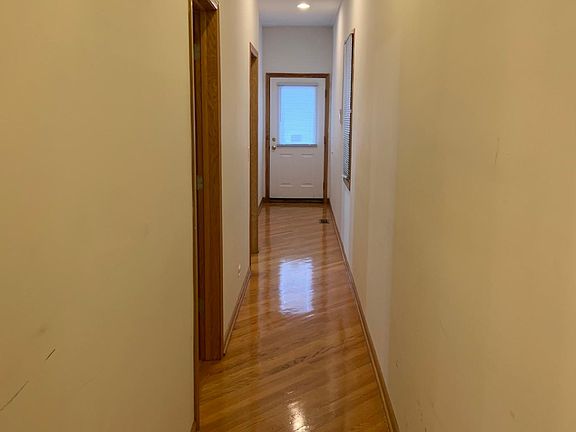 4th image of 2710 N Wayne Ave