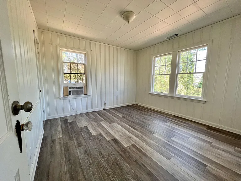2998 Memorial Dr SE — Photo 9