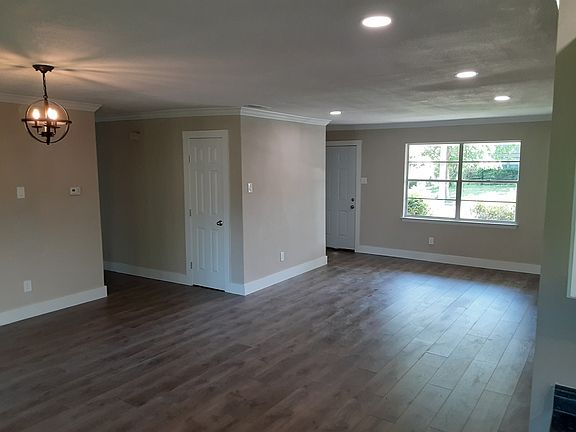 3rd image of 533 Shadyway Dr