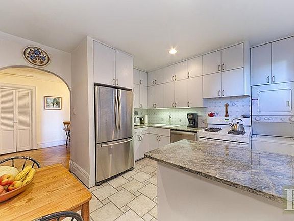 3rd image of 345 W 88th St APT 5A