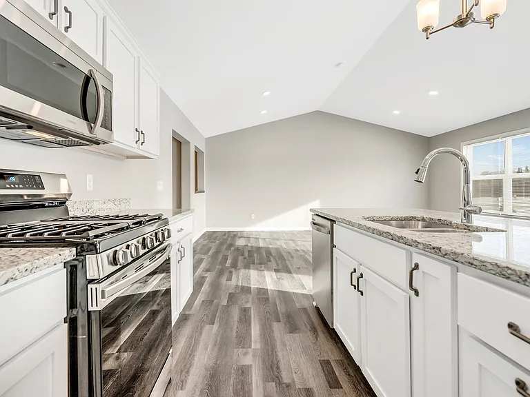 Granite Kitchen Counter Tops.