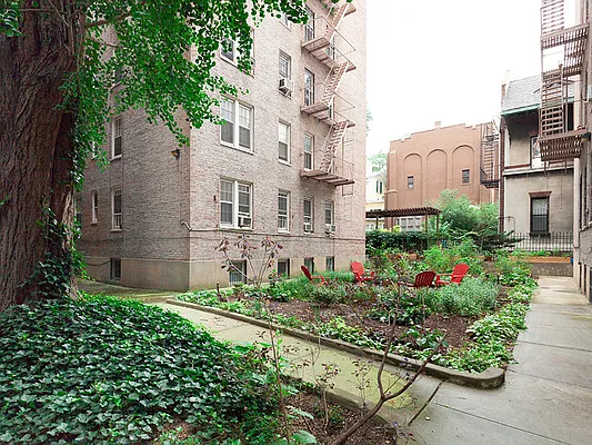 Sold by Sotheby's International Realty | media 21