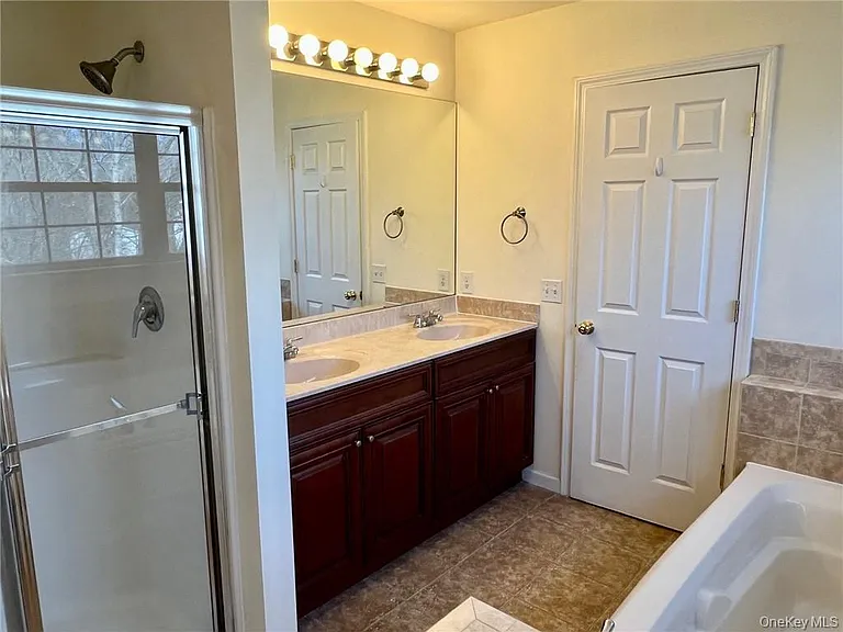 8 Seeley Bull St #120 — Photo 19