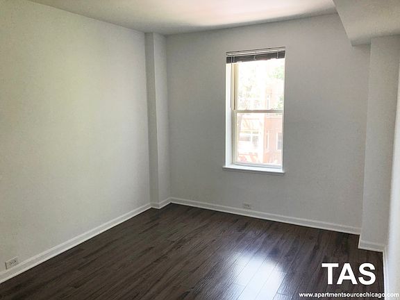 2nd image of 935 W Carmen Ave #1