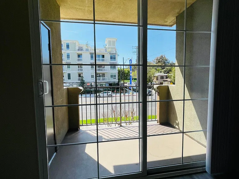 2810 S Sepulveda Blvd #102 — Photo 9