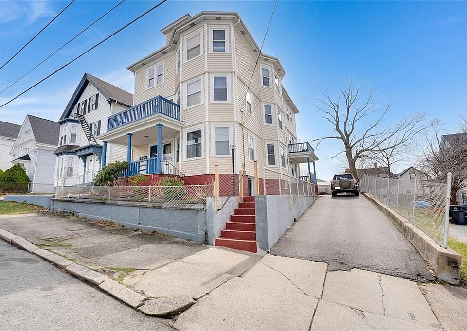 3234 Sisson St, Pawtucket, RI 02860 Zillow
