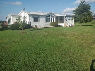 4558 Beaver St, Springboro, PA 16435