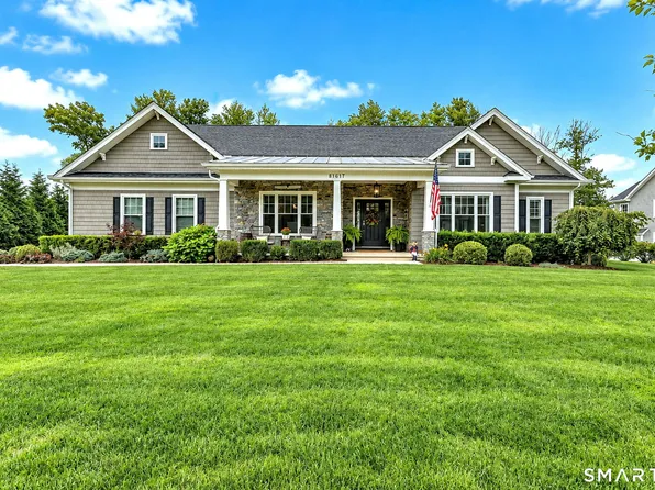 8 Birdseye Road, Monroe, CT 06468