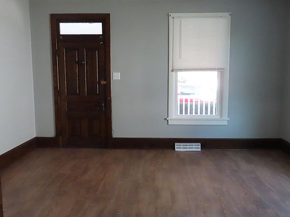 4th image of 219 N Allison St