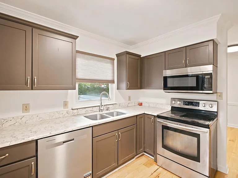 4300 Hickory Ridge Dr — Photo 16