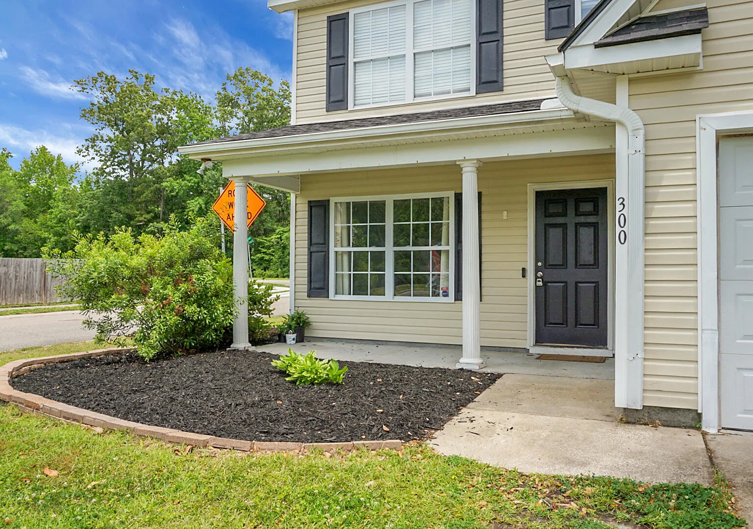 5 bed, 3.5 bath, 2163 sqft, $2,400 — Photo 4