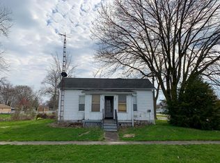 200 E Prairie St, Broadwell, IL 62634