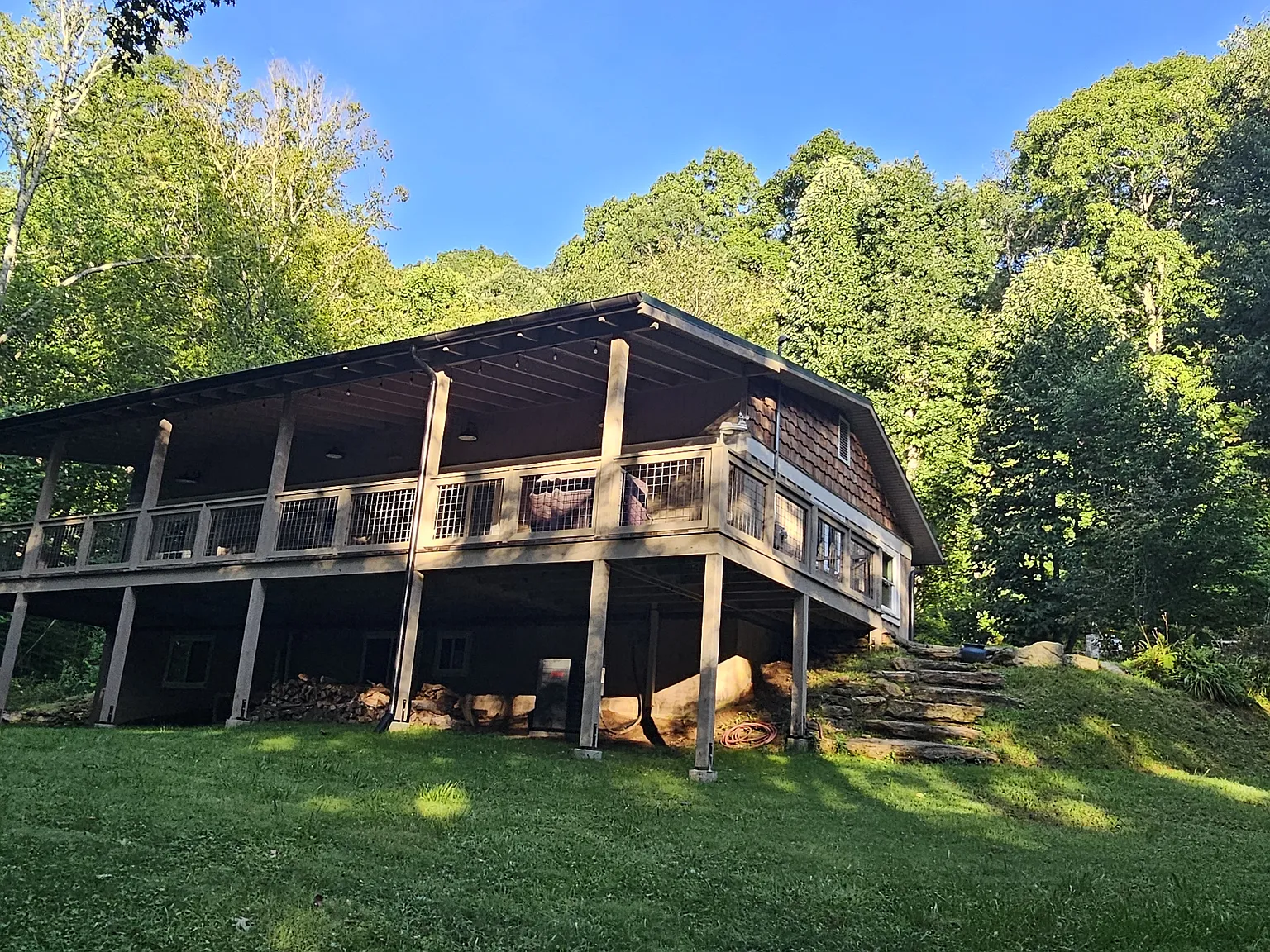 2 bed, 2.5 bath, 1600 sqft, $2,200 — Photo 3