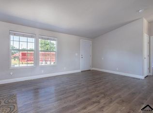 15975 Ranchero Dr, Red Bluff, CA 96080