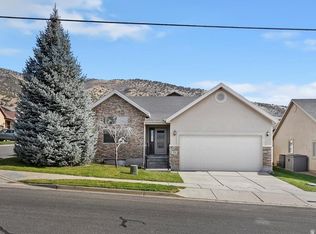 818 Mahogany Ridge Rd, Morgan, UT 84050