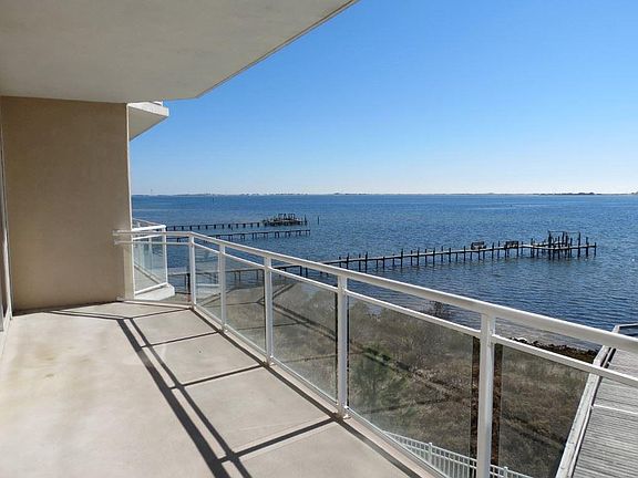 2nd image of 8747 Navarre Pkwy Unit 402