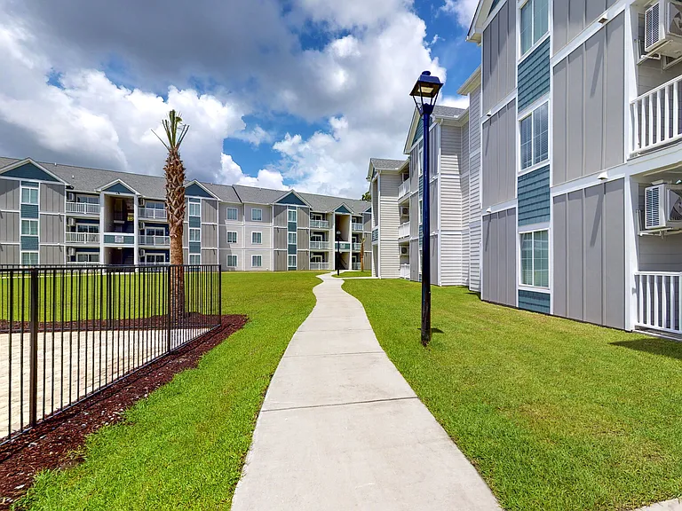 Coastal Club Apartments — Photo 54