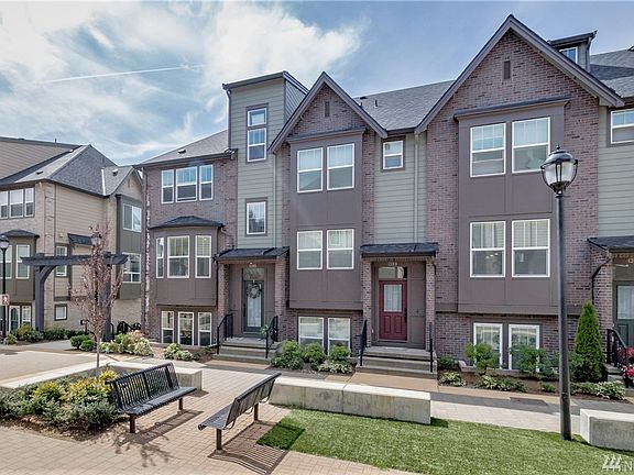 2nd image of 1355 Brooklyn Walk NE #16.6