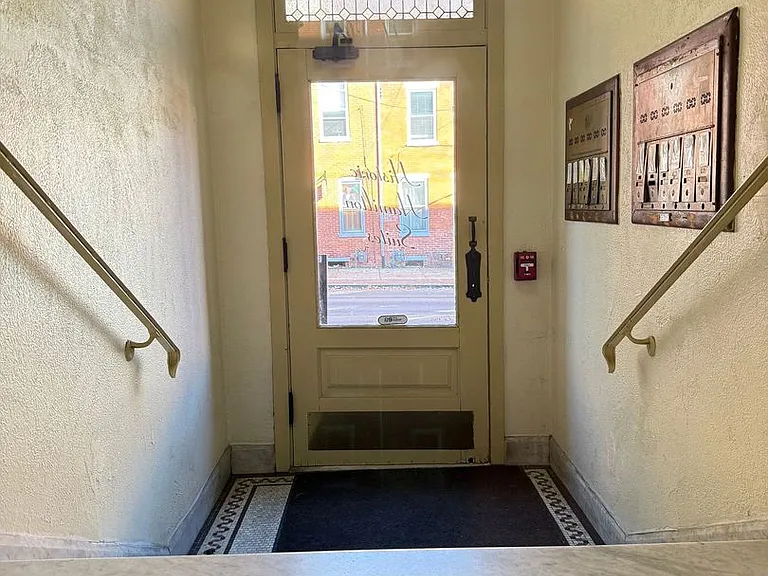 Welcome to Lancaster's First Ever Multi-Unit Apartment Building - Historic Hamilton Suites! — Photo 32