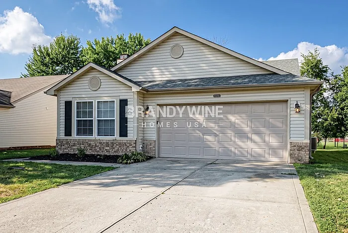 3 bed, 2.0 bath, 1504 sqft, $2,023 — Photo 2