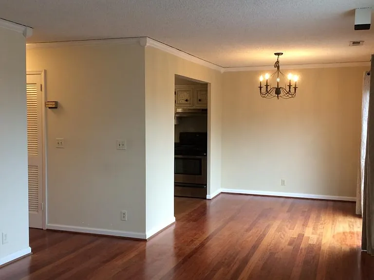 5884 Brentwood Trce — Photo 14