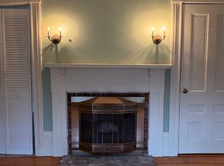 121 Sylvan St APT C, Danvers, MA 01923
