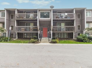 29870 W Twelve Mile Rd APT 702, Farmington, MI 48334