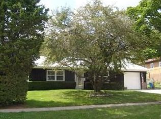 6944 West Ave, Hanover Park, IL 60133