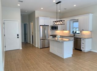 332 New York Ave, Huntington, NY 11743