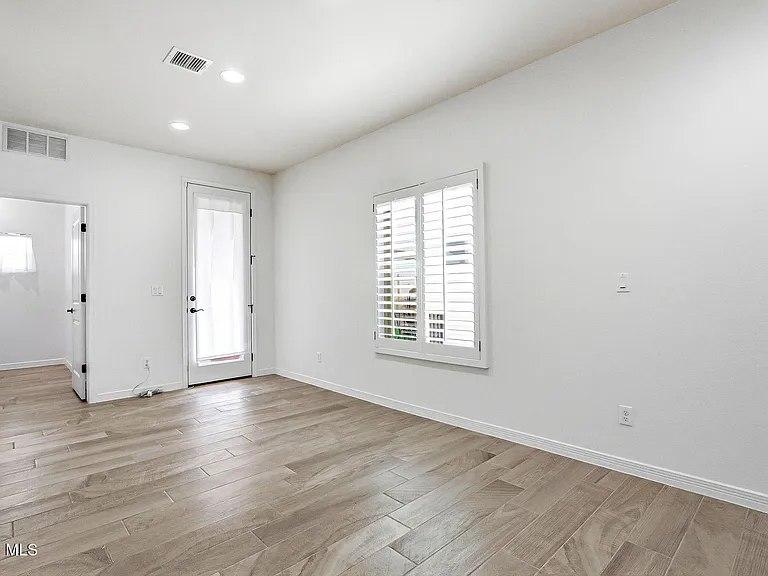 13106 Kington Ave — Photo 8