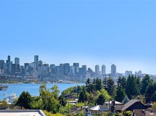 2302 N 39th St, Seattle, WA 98103