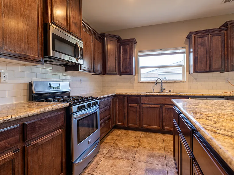 1375 Poppy Ridge Ct — Photo 7