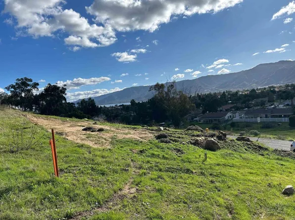 4 Lash Ave, Lake Elsinore, CA 92530