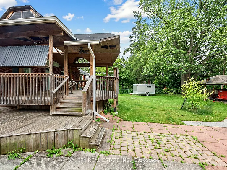 1366 Applewood Rd #MAIN — Photo 14