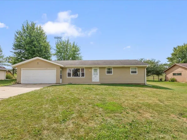 1206 Wemple St, Parkersburg, IA 50665