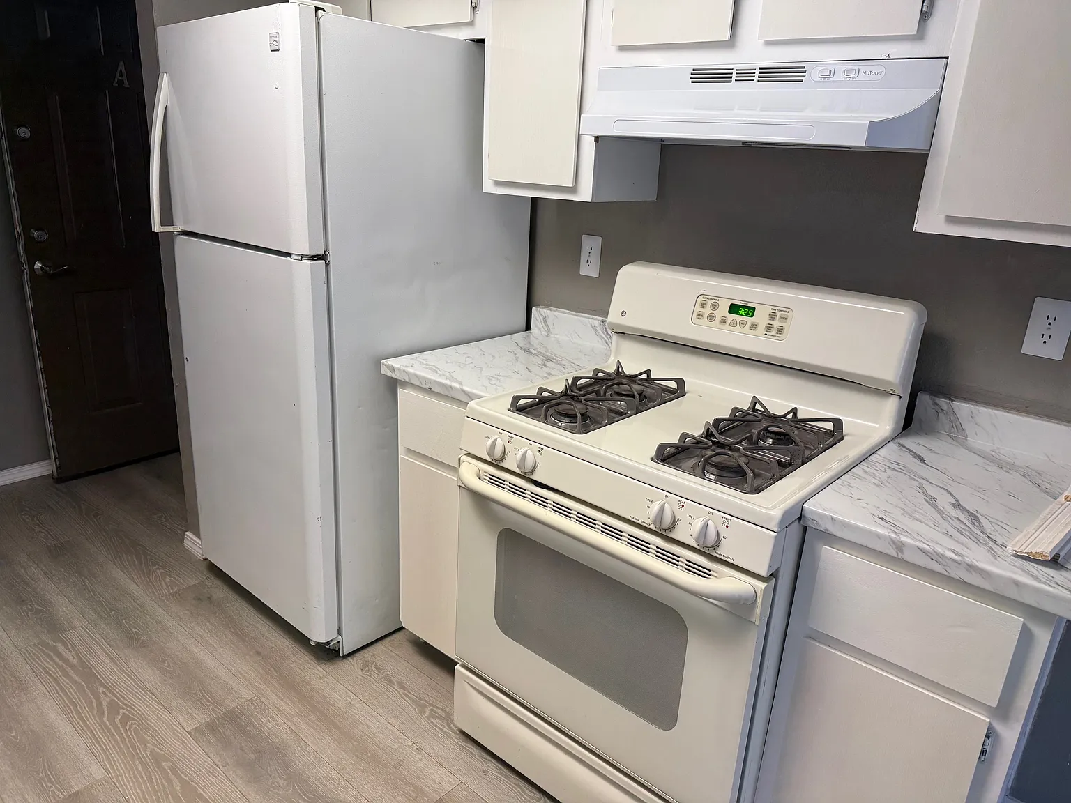 2 bed, 1000 sqft, $1,150 — Photo 4