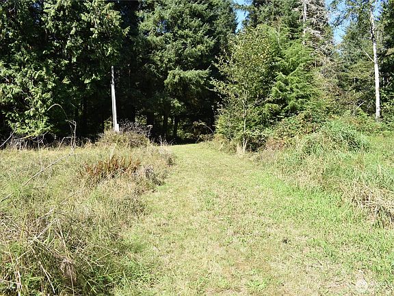 5th image of 83 N Williams Creek Rd.