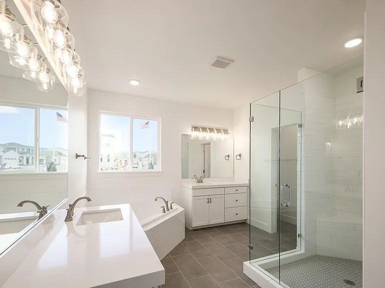 1017 E Tucker Ln — Photo 12