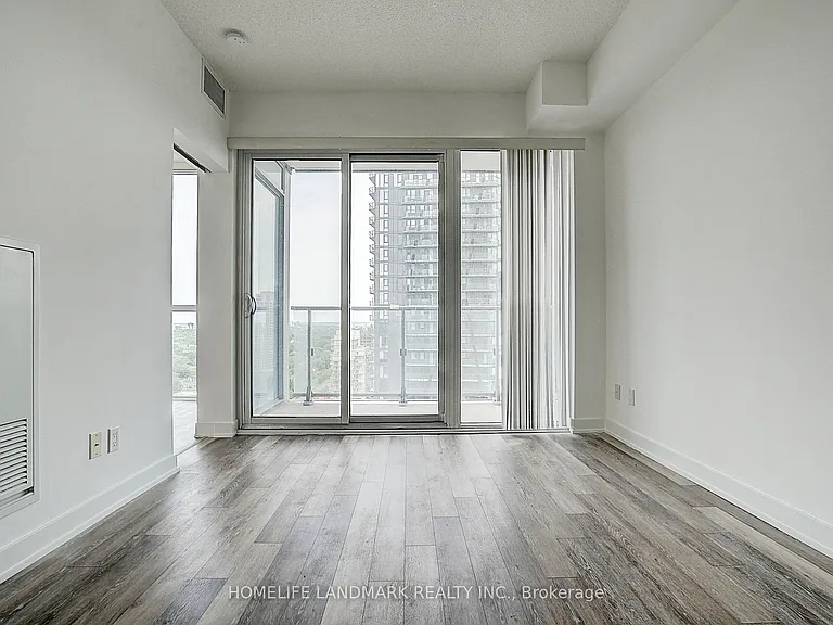 5180 Yonge St #2002 — Photo 16
